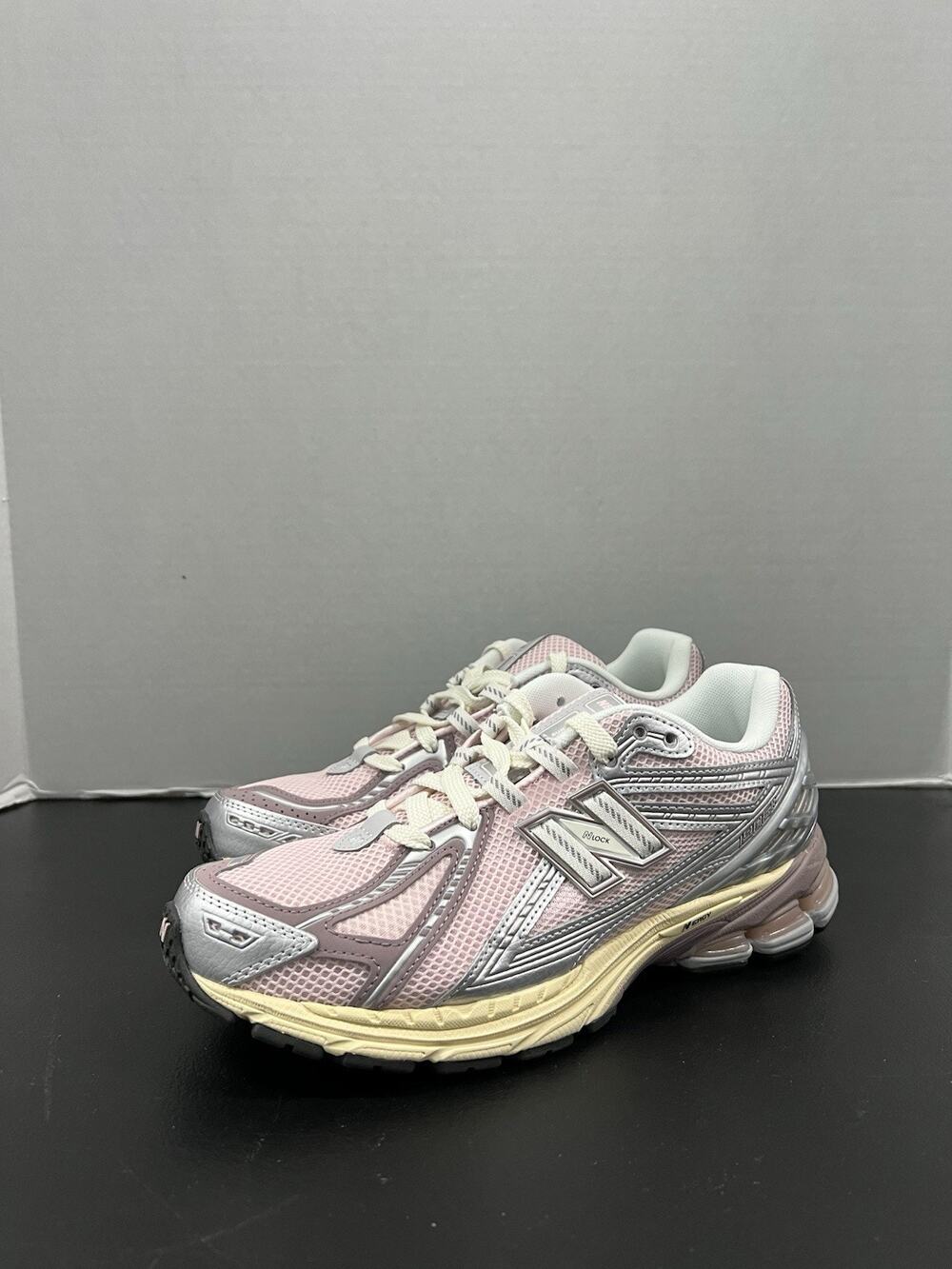 New Balance 1906R Pastel Pack Rose Sugar U1906RNF Size 10 Men Pink Mesh Runner
